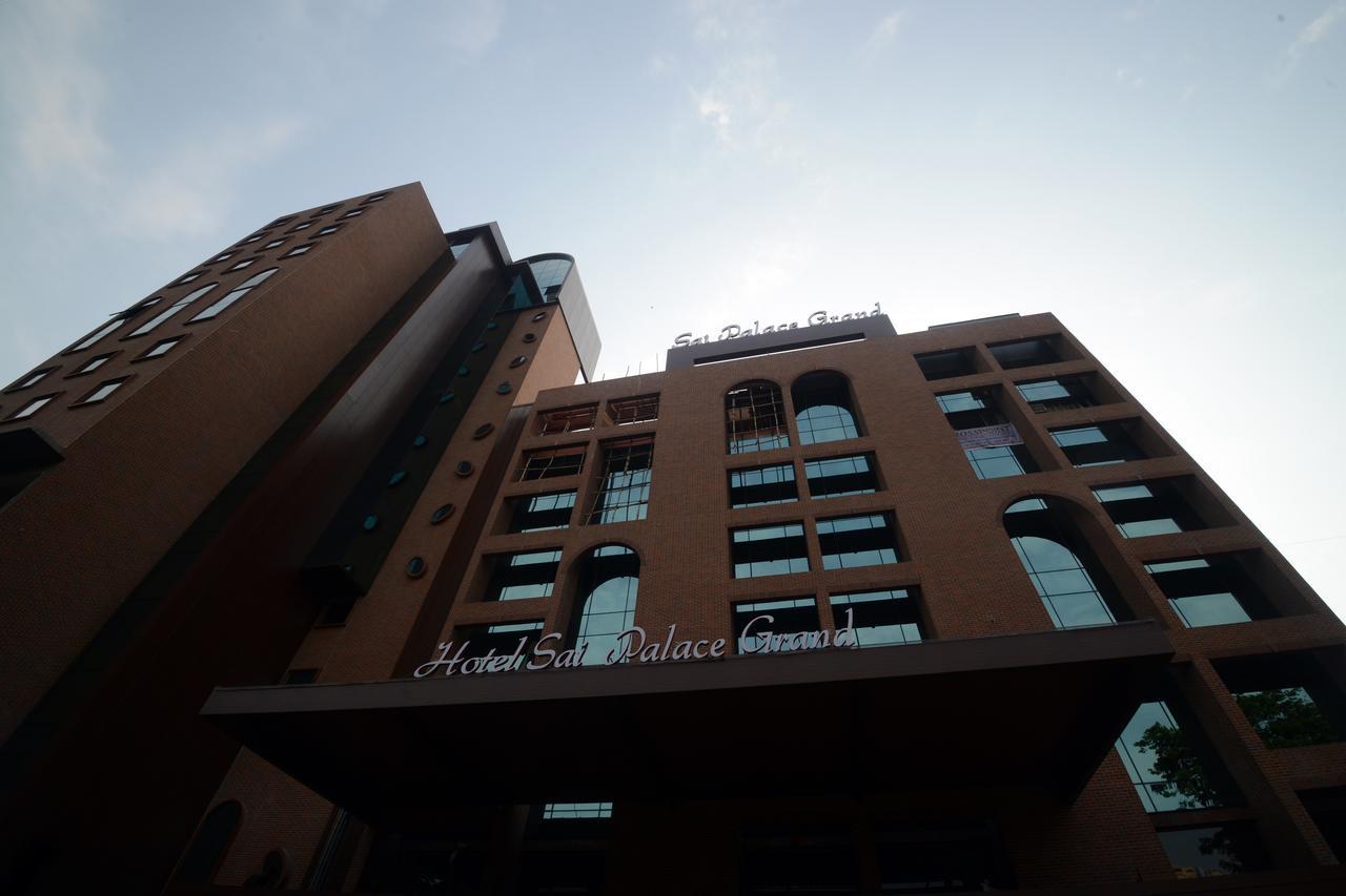 Sai Palace Grand, Malad Mumbai Exterior foto
