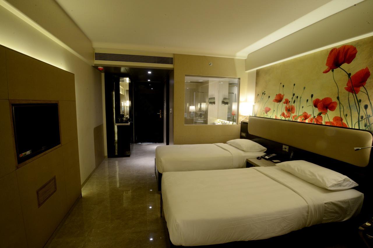 Sai Palace Grand, Malad Mumbai Exterior foto