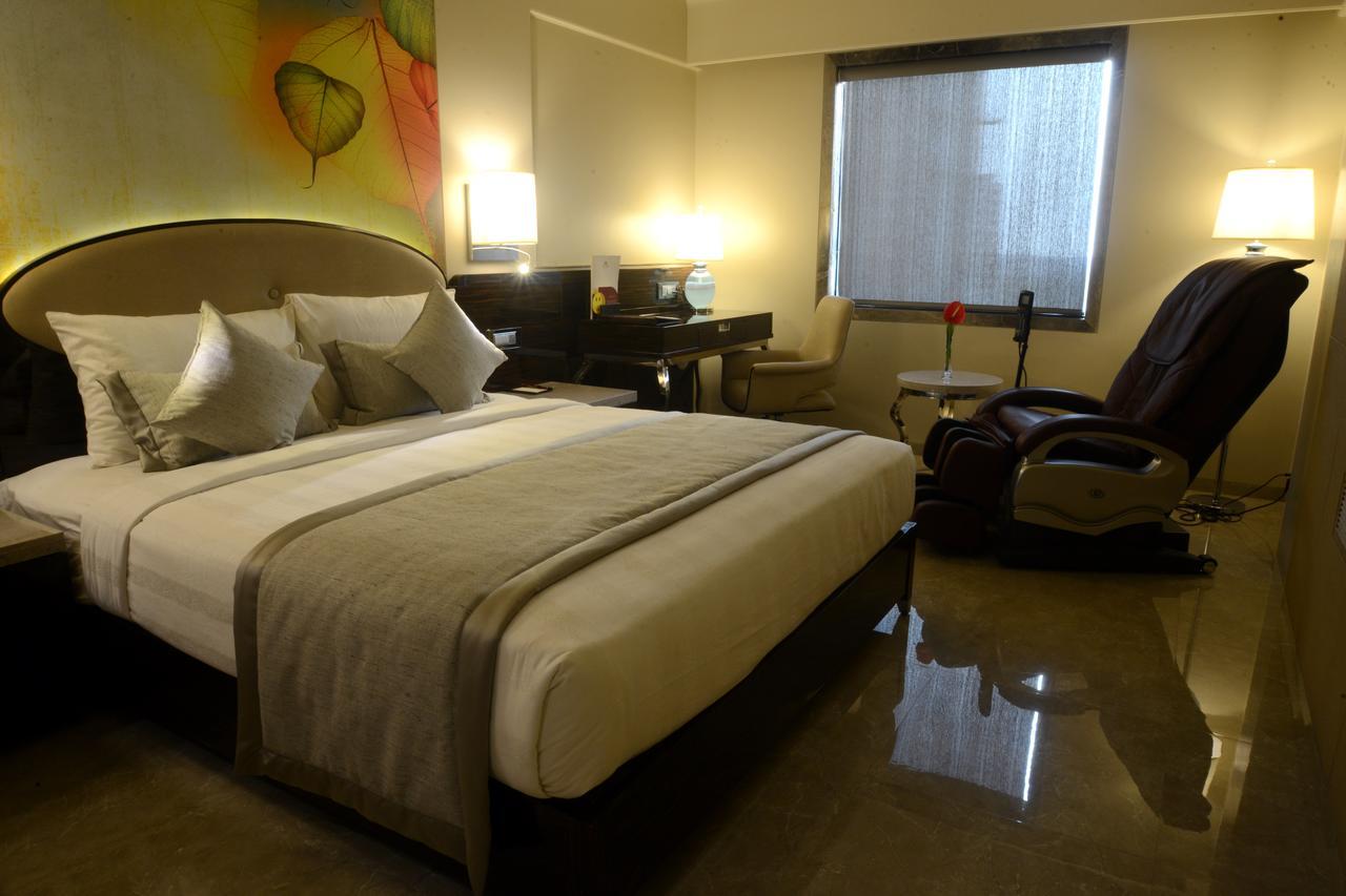 Sai Palace Grand, Malad Mumbai Exterior foto