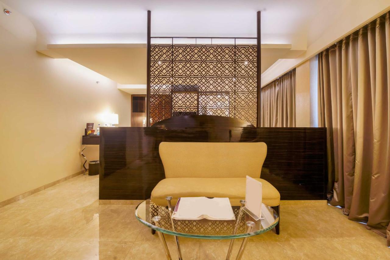 Sai Palace Grand, Malad Mumbai Exterior foto
