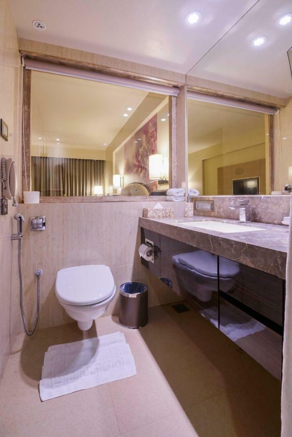 Sai Palace Grand, Malad Mumbai Exterior foto
