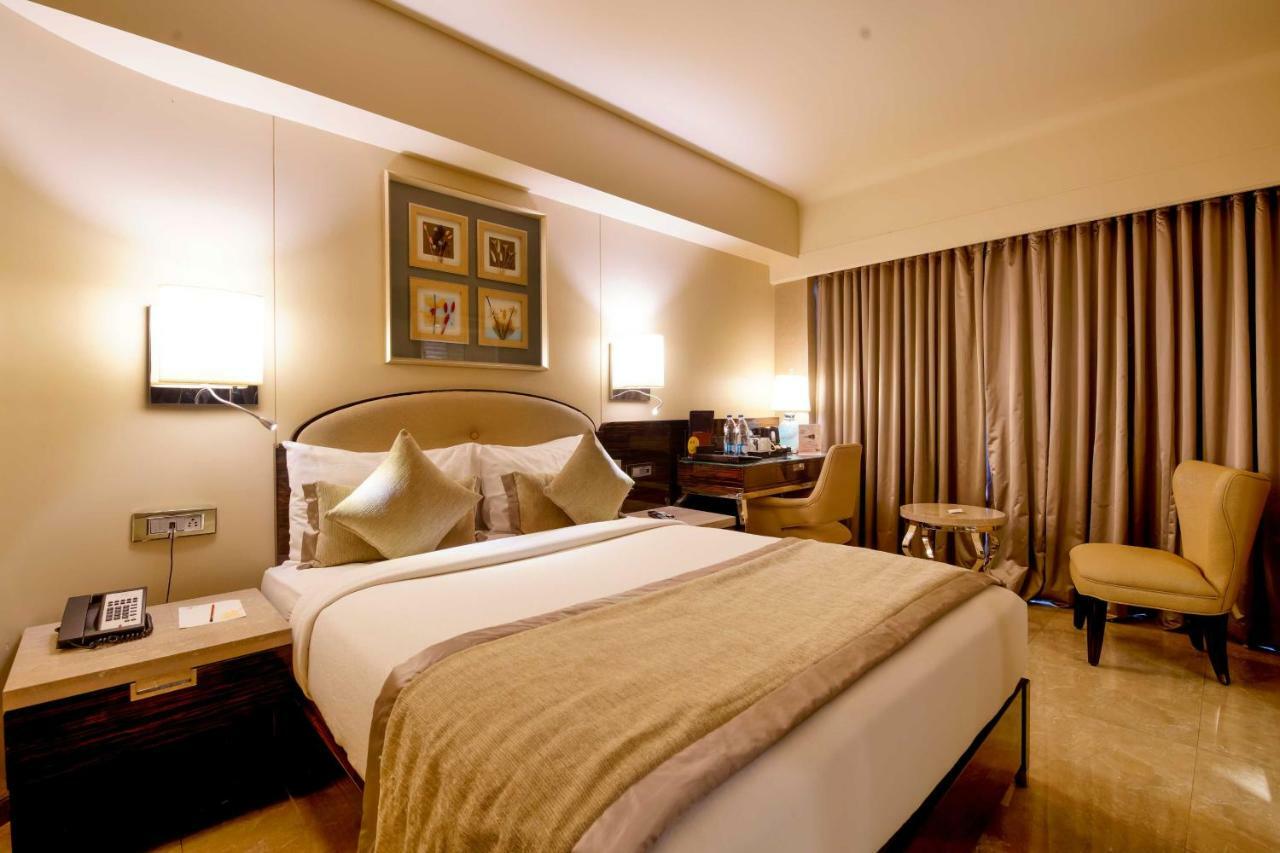 Sai Palace Grand, Malad Mumbai Exterior foto